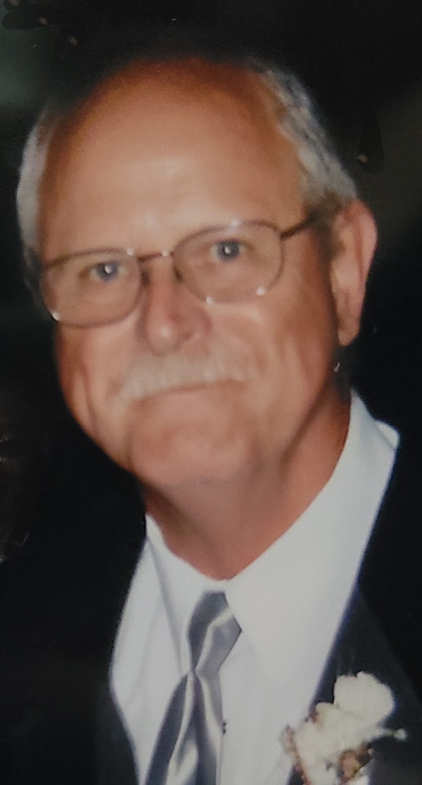Charles “Chuck” Eugene Peterman, Elkader, Iowa July 28, 2020 Grau