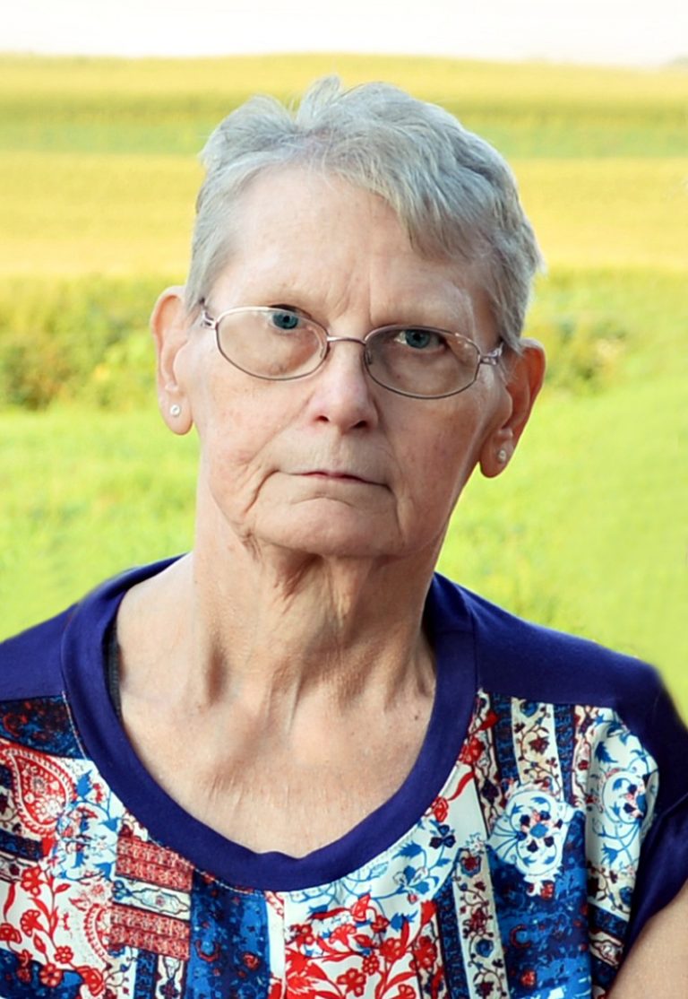 Linda Lou Moeller, Luana, Iowa, November 14, 2020 Grau Funeral Homes