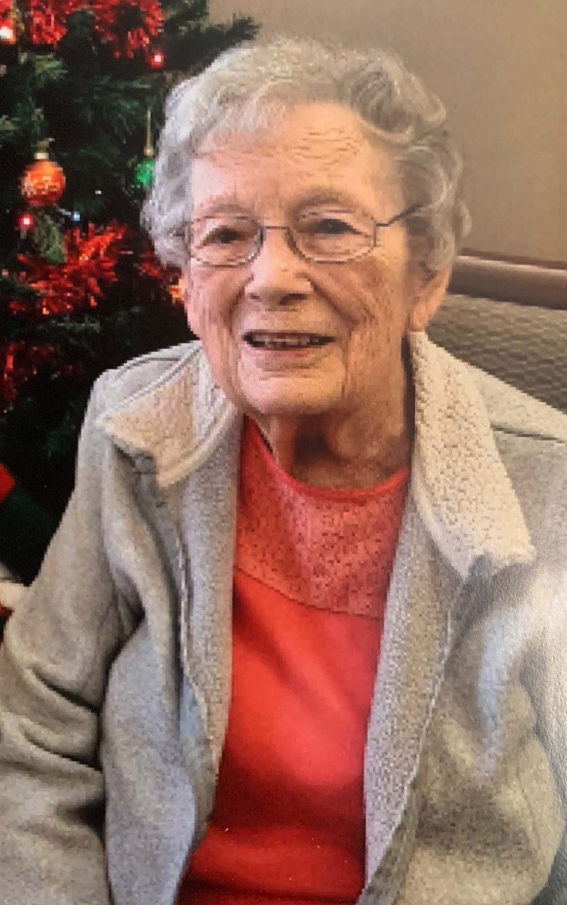 Arleta Schaller Vandersee, Fayette, Iowa, February 13, 2021 Grau