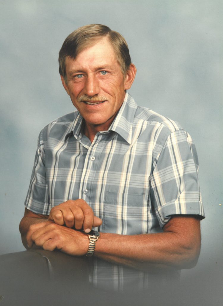 Richard “Dick” Huckstadt, Farmersburg, Iowa, August 28, 2022 Grau