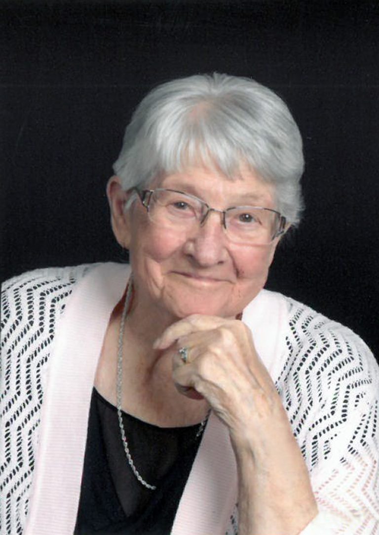 Marilyn Carol Christofferson, Postville, Iowa, June 3, 2023 Grau
