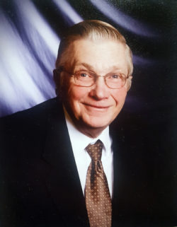 Henkes-LDean-news-pic-250x321
